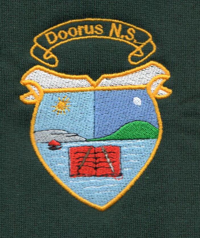 SCOIL CHIARAIN NAOFA/GREEN SEATSHIRT WITH CREST